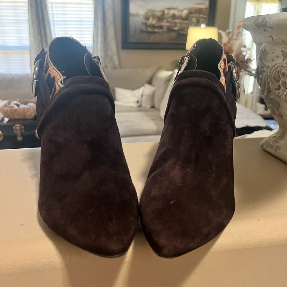 Antonio Melani brown leopard print bootie. - Picture 11 of 14